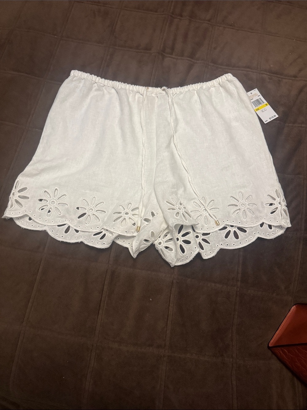 White Eyelet Scalloped Hem Lounge Shorts